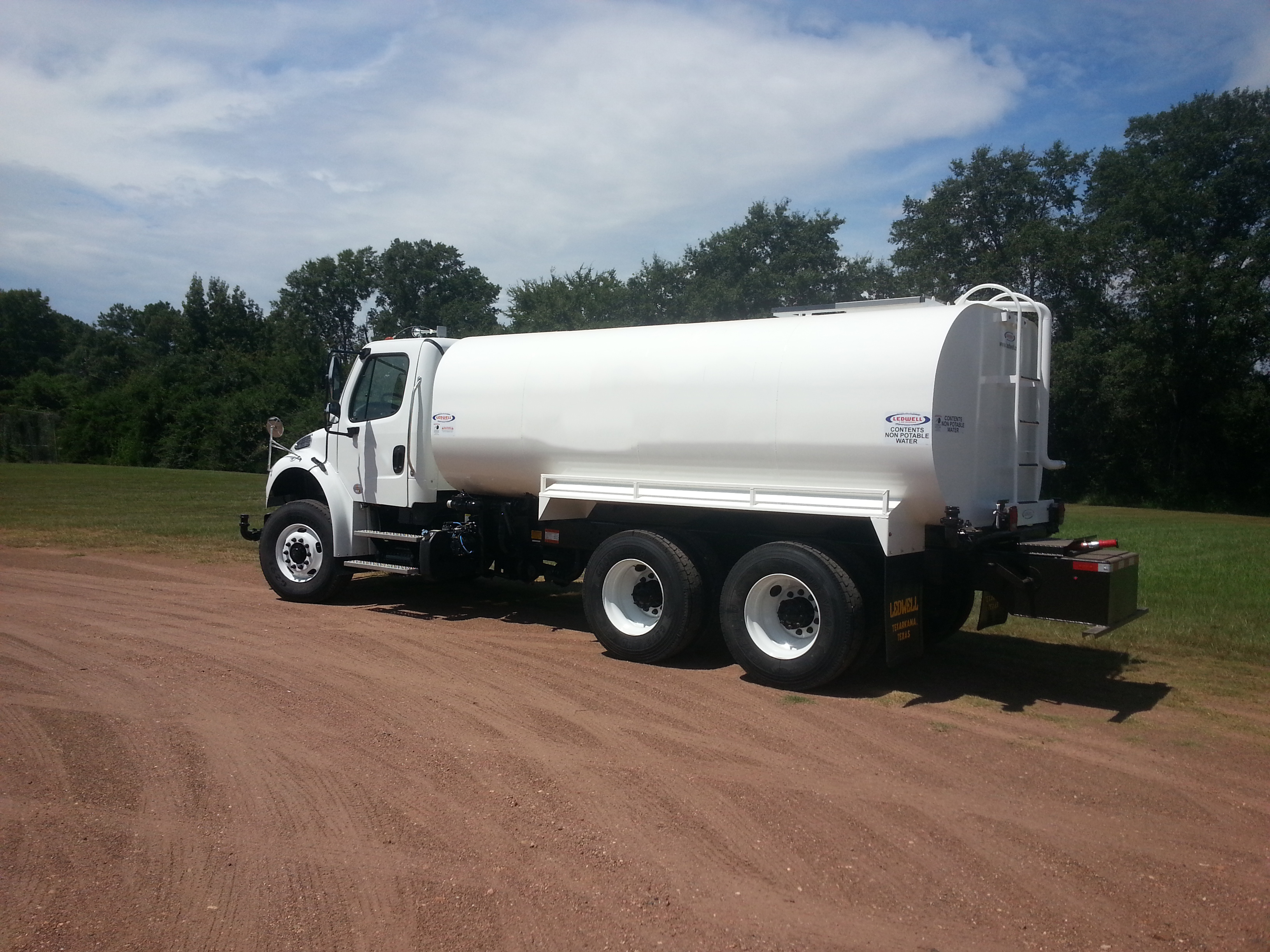 How many gallons does a semi truck hold?