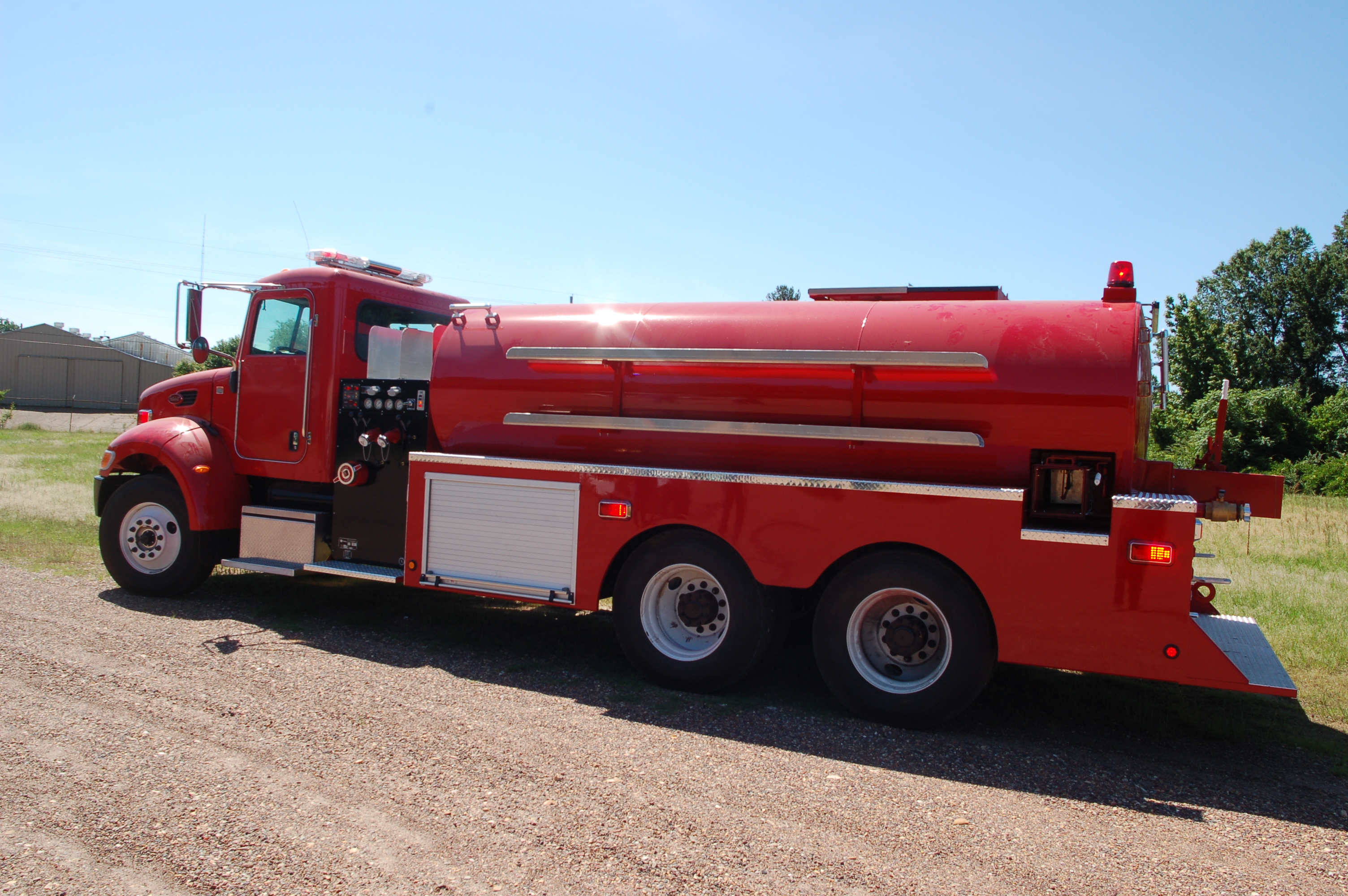 4000 gallon fire truck ledwell