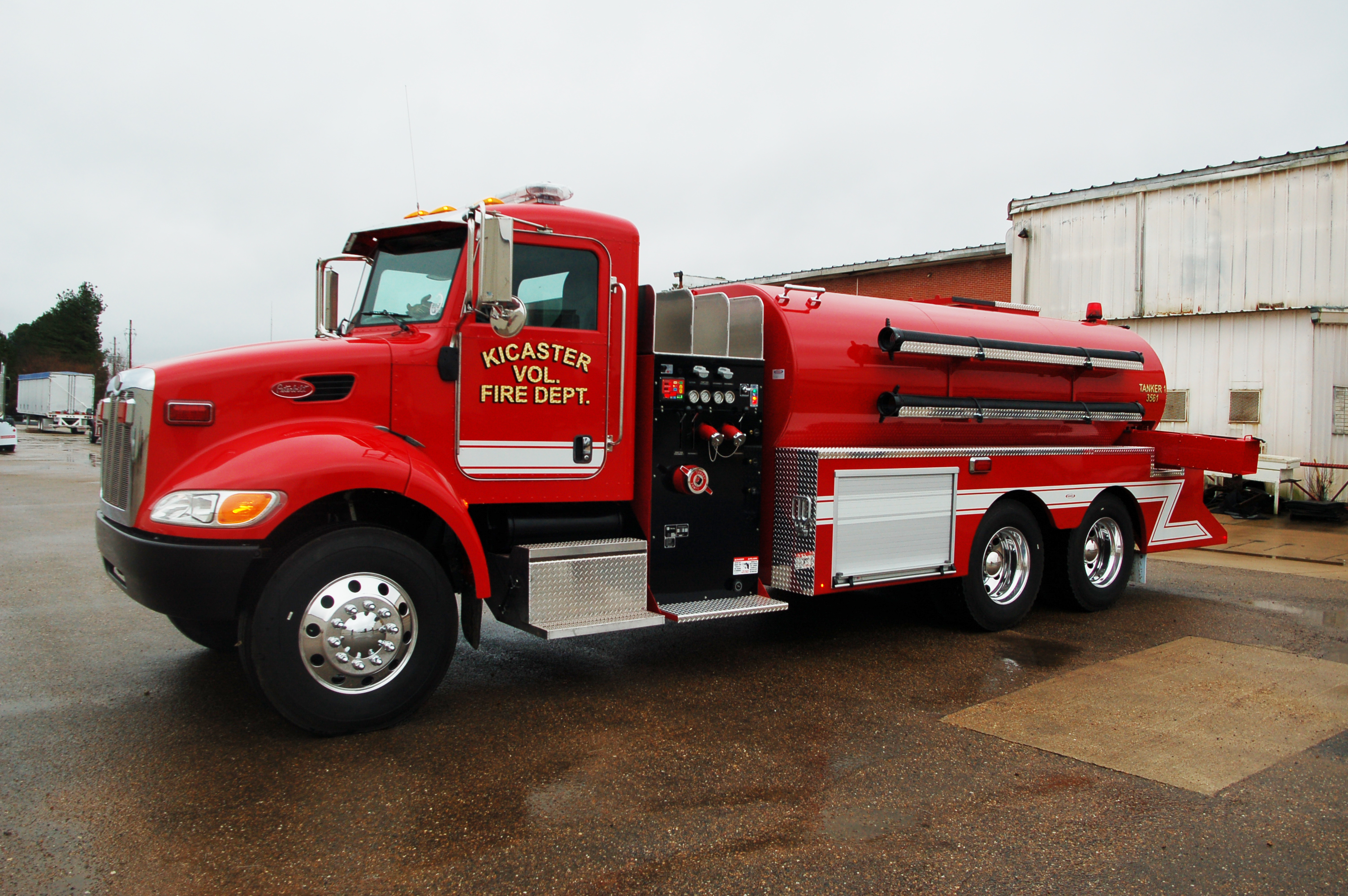 4000 Gallon Fire Truck  ledwell